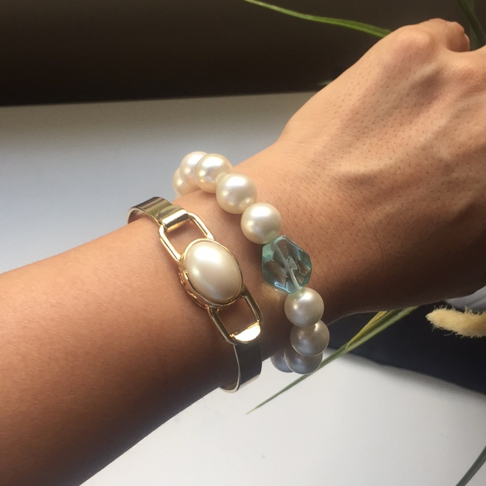 Gold and pearl bracelets 💕🌺💕🌺